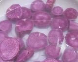 甘酸っぱい！紫芋のレモン煮作り方1写真