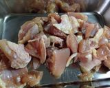 簡単アレンジ、味付け鶏肉の手抜き焼き飯作り方2写真