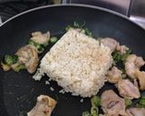 簡単アレンジ、味付け鶏肉の手抜き焼き飯作り方6写真