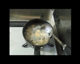 簡単！ネギとモモ肉のお味噌汁☆作り方3写真