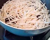 もやしと油揚げの辛子炒め♪作り方3写真