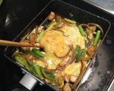 お弁当用に、残り野菜と卵炒め。作り方2写真