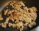 鶏ミンチ＋塩麹de高菜と油揚げの煮びたし作り方2写真