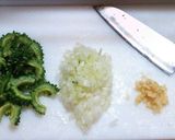 ゴーヤと挽き肉の炒め煮作り方1写真