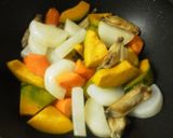南瓜&大根&鷄手羽中の炒め煮(^.^)作り方4写真