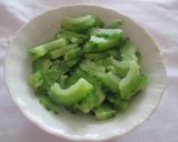 ゴーヤと味付けさば缶でサラダ作り方1写真