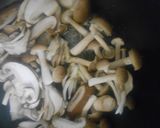 豚小間肉ときのこ炒めに卵のせ作り方8写真