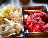 牛肉とジャガイモのカレー醤油炒め作り方1写真