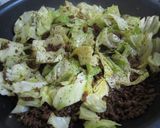 合挽きとキャベツのカレー炒め作り方4写真