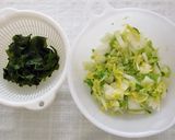 ヘルシー＆栄養満点！白菜とわかめのサラダ作り方3写真