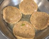 はみ出すパテ！鶏胸肉のヘルシーバーガー作り方3写真
