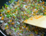 簡単！ひき肉と野菜のカレー春巻き作り方3写真