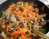 ドレッシングで簡単味付★豚肉と野菜春巻き作り方3写真