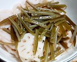 蓮根と茎ワカメ茎レタス和え♪作り方4写真