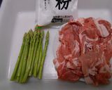 豚小間切れ肉の照り焼き丼ミニアスパラ添え作り方1写真