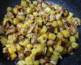 さつまいもと鶏肉の豆板醤炒め♪作り方6写真