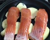 タジン鍋で秋鮭の和風バター蒸し作り方1写真