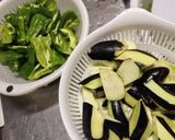ピーマンとナスの炒め煮作り方1写真