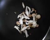 サバ焼きにしめじ入りトマトソースかけ作り方11写真