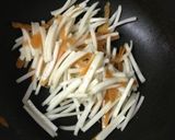 後引くほろ苦さ☆大根の皮のキンピラ☆作り方4写真