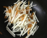 後引くほろ苦さ☆大根の皮のキンピラ☆作り方4写真