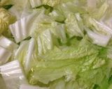 鶏がらスープの素で白菜と鶏つくねのスープ作り方2写真