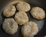 鶏ミンチ＋塩麹deれんこんハンバーグ作り方2写真