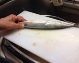 簡単！さんまの皮の剥き方〜三枚おろし作り方1写真