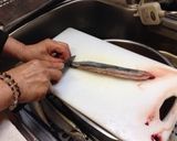 簡単！さんまの皮の剥き方〜三枚おろし作り方11写真