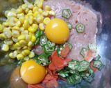 オクラとコーンと鶏肉のロールキャベツ作り方1写真