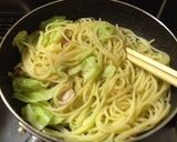 キャベツとベーコンのペペロンチーノ♡作り方7写真