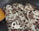 蓮根と牛みんちの炒り煮!作り方5写真