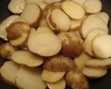 じゃがいもの重ねグラタン＊茸と玉葱ソース作り方6写真