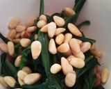 韓国風　お野菜と松の実和え作り方3写真