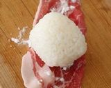 うずらの卵入り♪肉巻きおにぎり作り方2写真