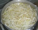もやしとちくわの梅ごま和え作り方1写真