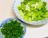 鶏肉のレタスチャーハン作り方1写真