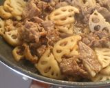 れんこんと牛肉の甘辛炒め煮作り方4写真
