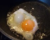フライドエッグ丼★揚げ卵作り方1写真