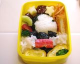 ミッキーマウスのキャラ弁当☆冷凍食品等で作り方2写真