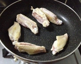 大根と手羽の煮物(*´□`*)作り方3写真
