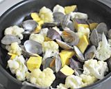 さつま芋カリフラワーあさりのバター酒蒸し作り方4写真