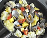 さつま芋カリフラワーあさりのバター酒蒸し作り方5写真