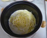 とろけるチーズで！簡単チーズフォンデュ♪作り方1写真