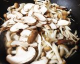キノコいっぱいオムレツ（バター醤油味）作り方1写真