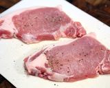 ポークステーキとカニ缶のポテトサラダ作り方1写真