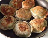 焼きニラ饅頭(韮菜盒子)作り方11写真