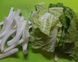 晩秋の朝！白菜・生椎茸・厚揚げのみそ汁作り方1写真