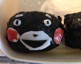 海苔とカニカマでくまモンおにぎりキャラ弁作り方4写真