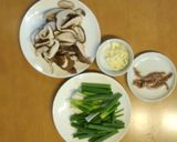 キノコとアンチョビのソテー作り方1写真